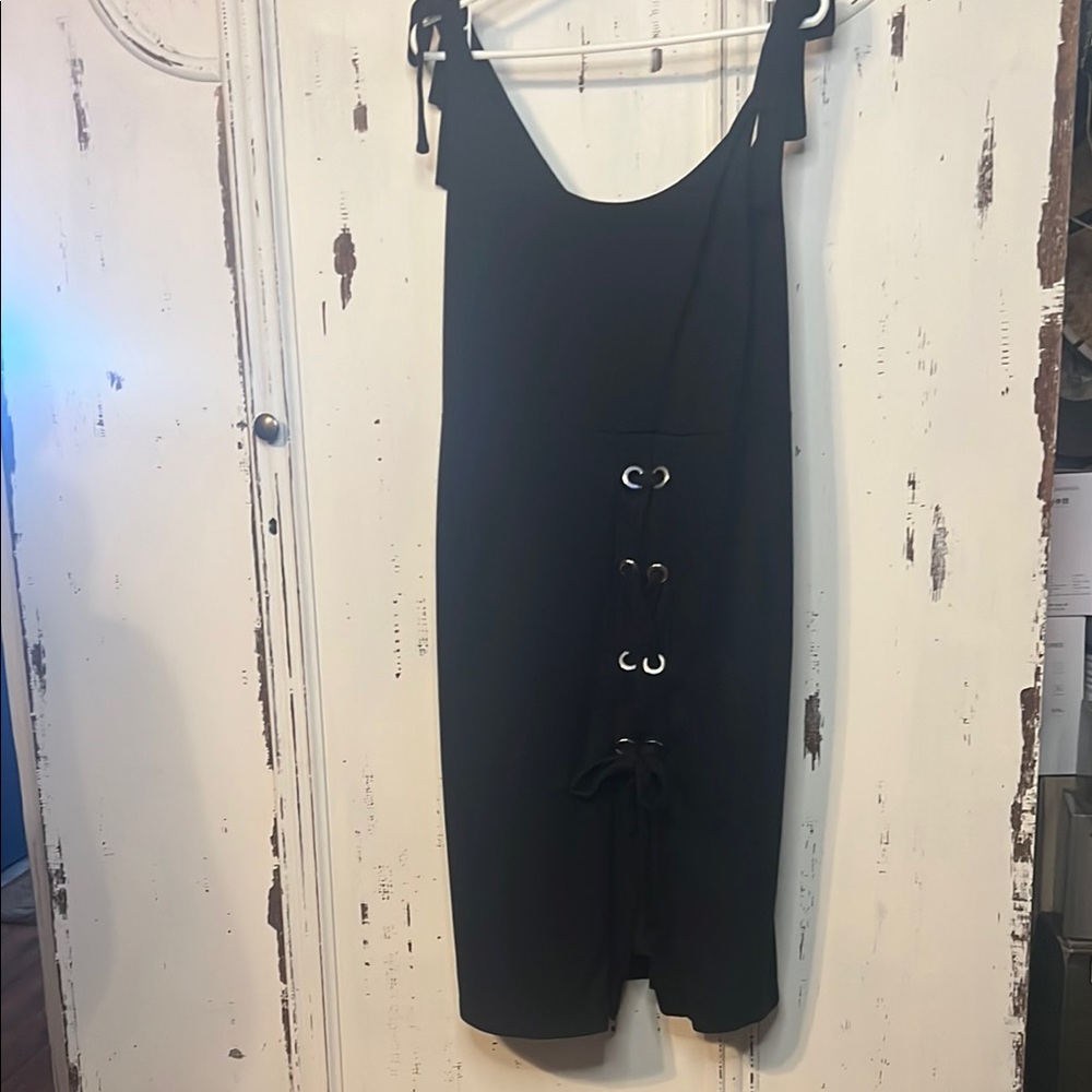 VENUS Black Sheath Midi Dress Scoop Neck Sleeveless